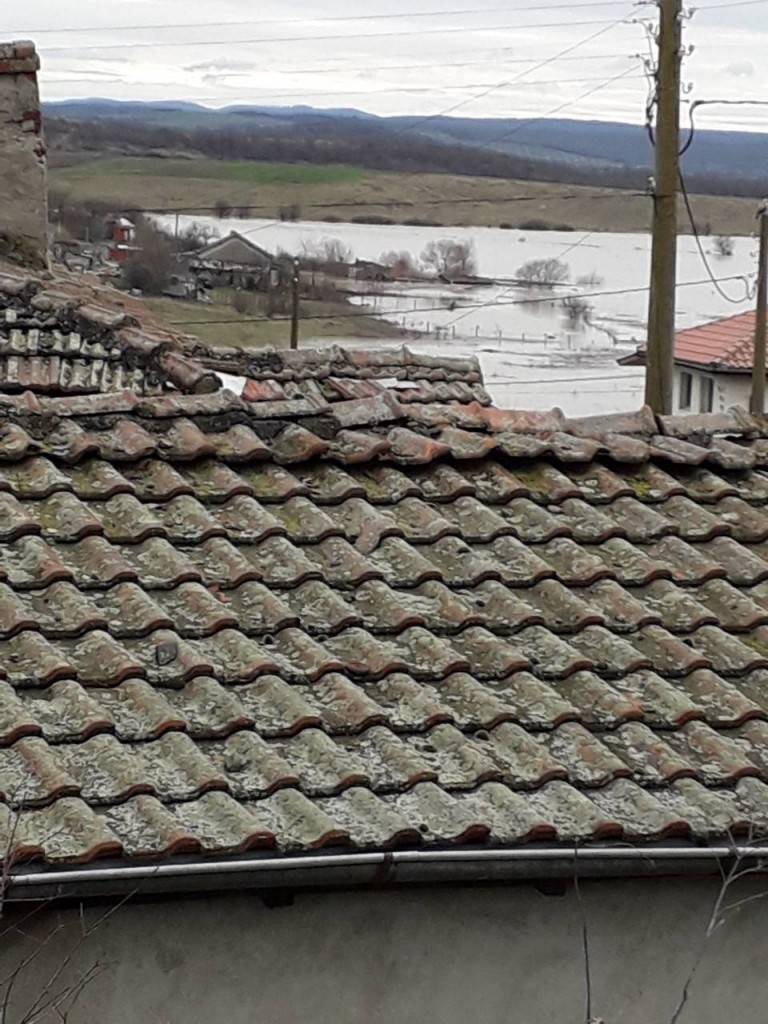 Кметът Димтър Николов предлага да се отпусне помощ за пострадалите от наводненията в Димчево`